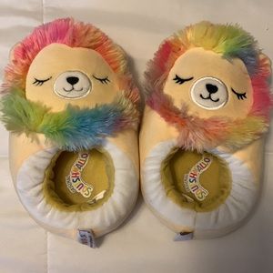 Squishmallow’s slippers size 2-3